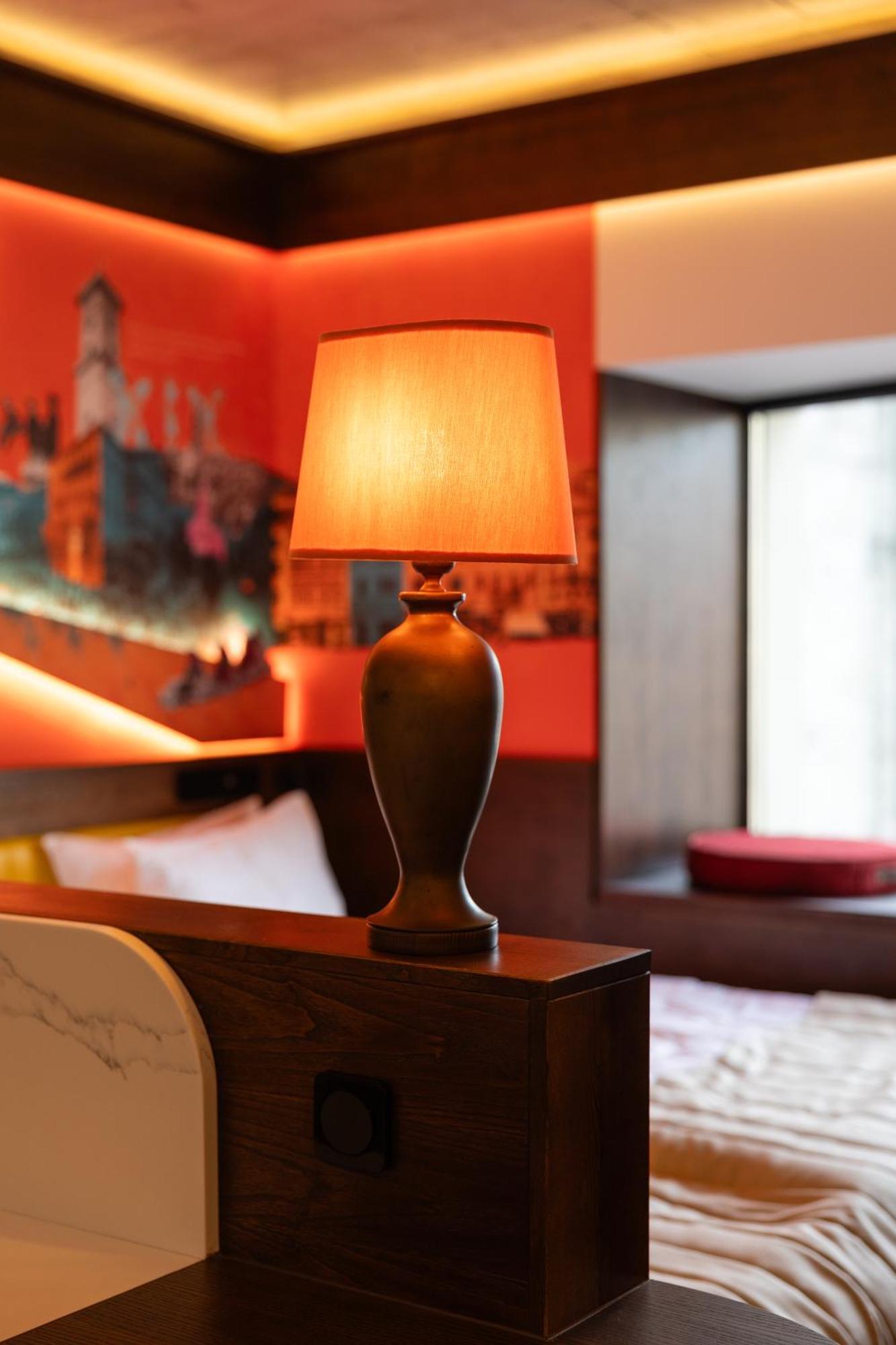 !Fest Hotel Rynok Square Львов Экстерьер фото