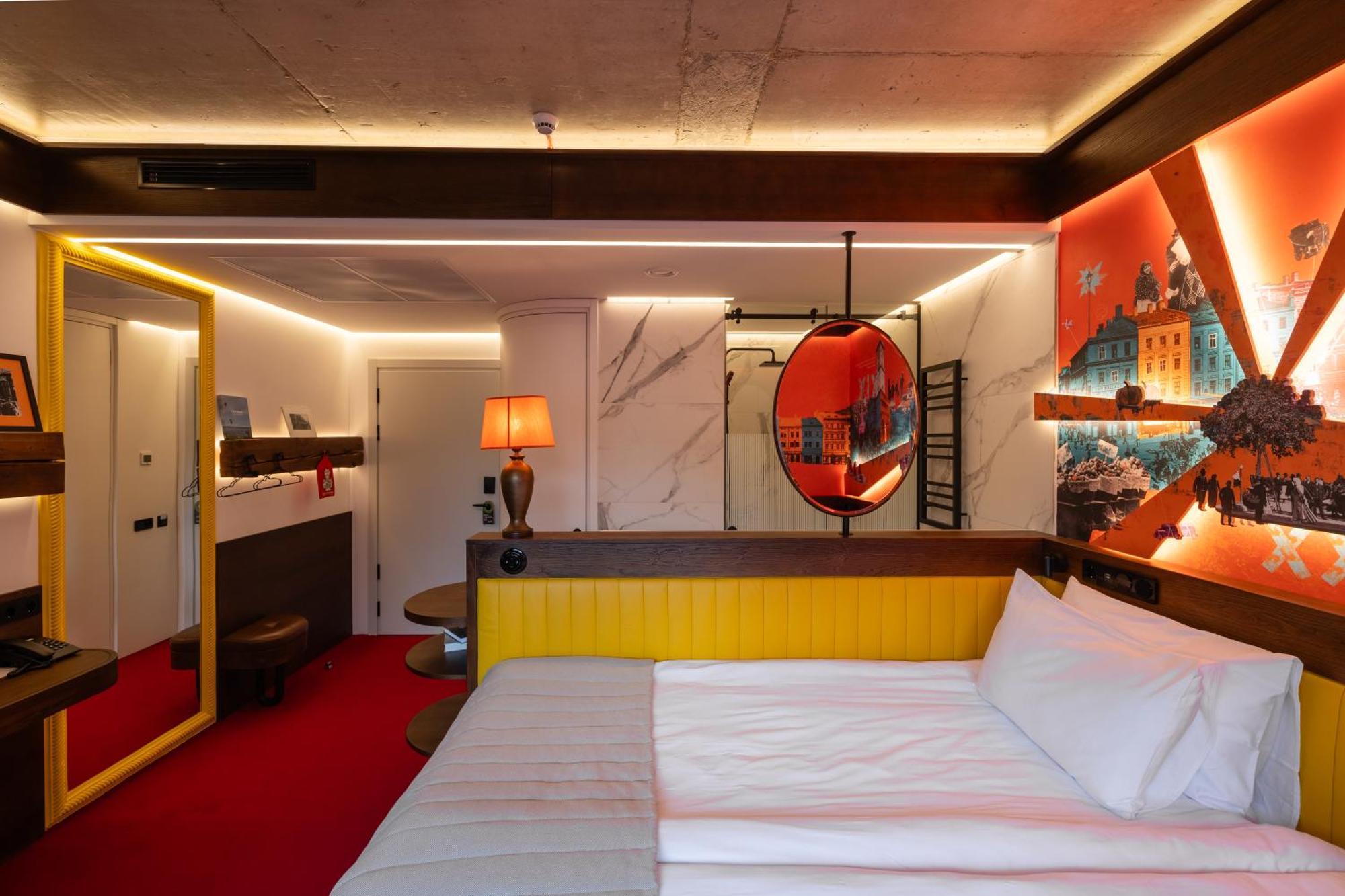 !Fest Hotel Rynok Square Львов Экстерьер фото