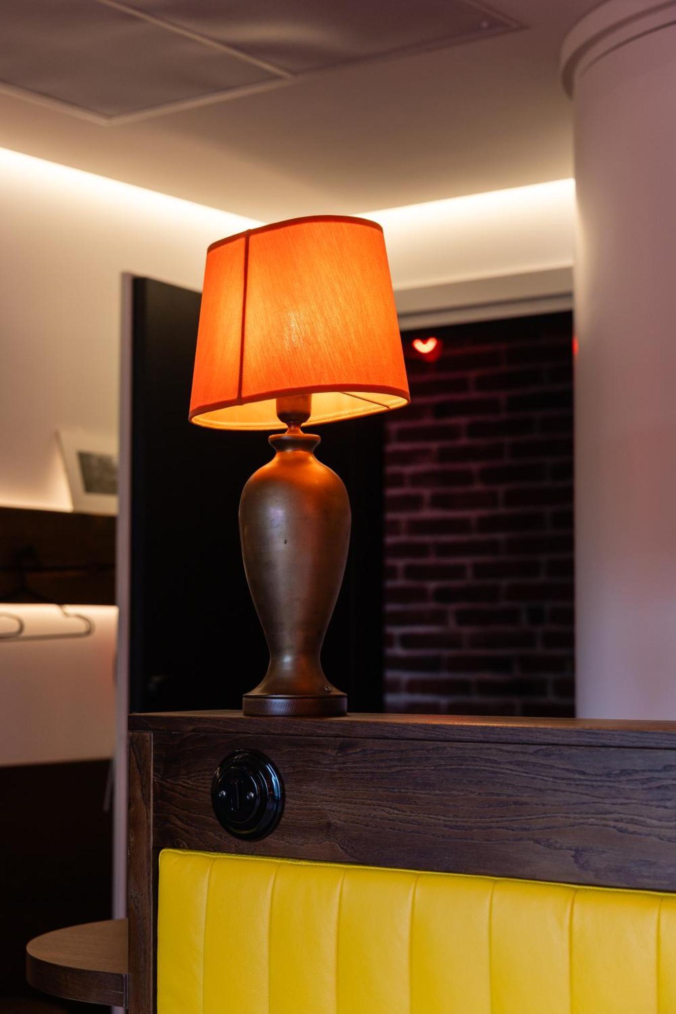!Fest Hotel Rynok Square Львов Экстерьер фото