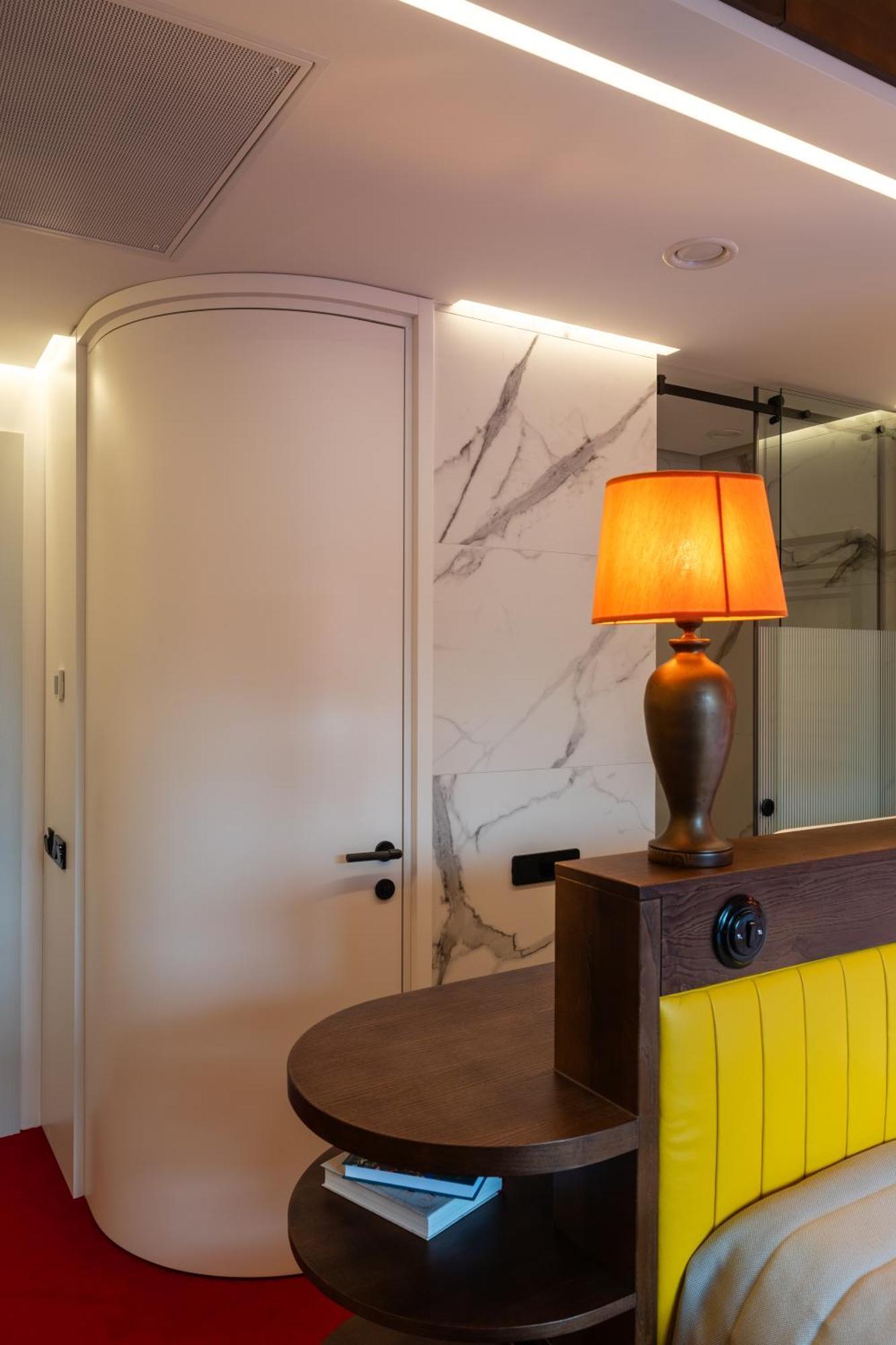 !Fest Hotel Rynok Square Львов Экстерьер фото