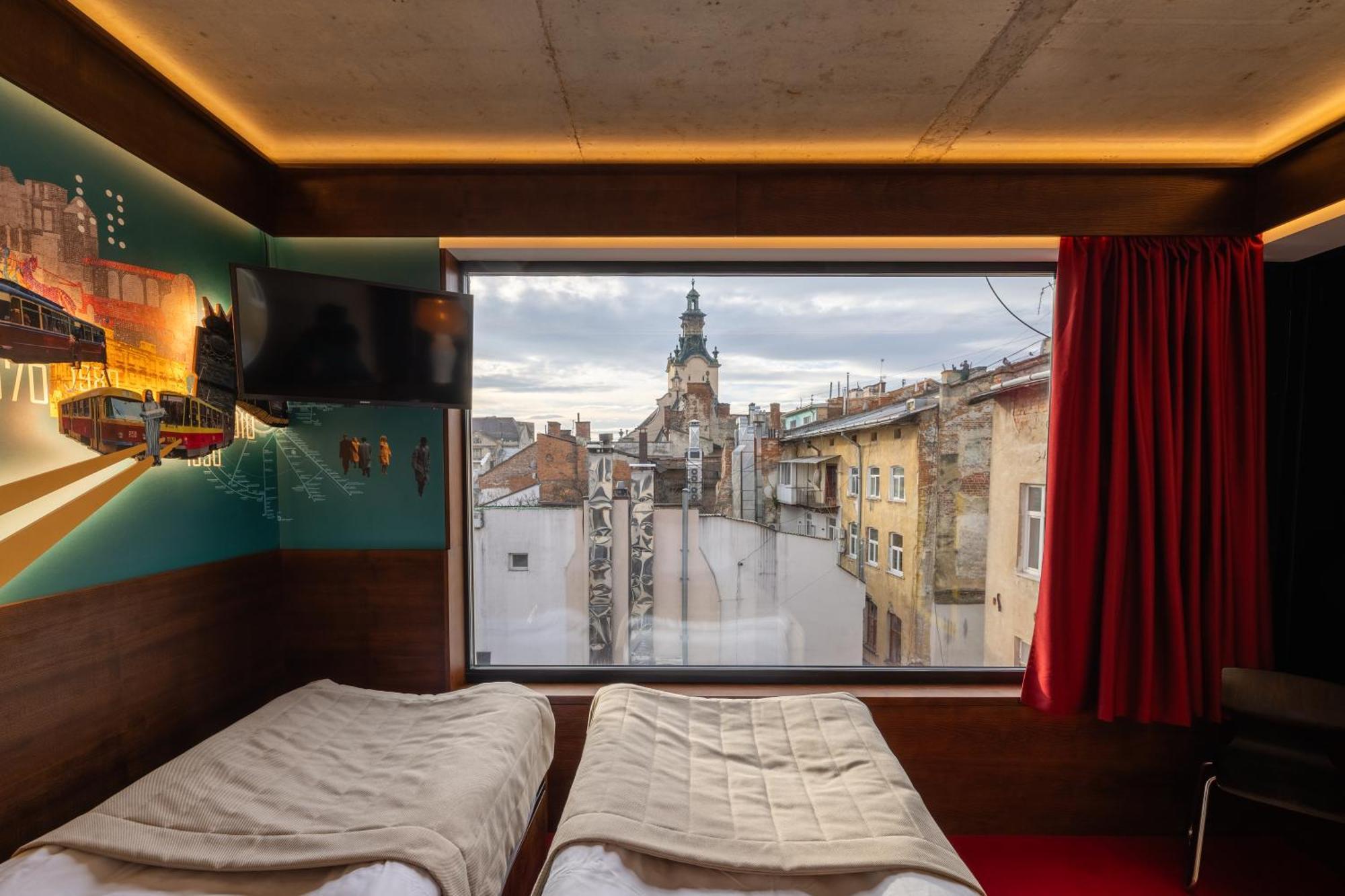 !Fest Hotel Rynok Square Львов Экстерьер фото