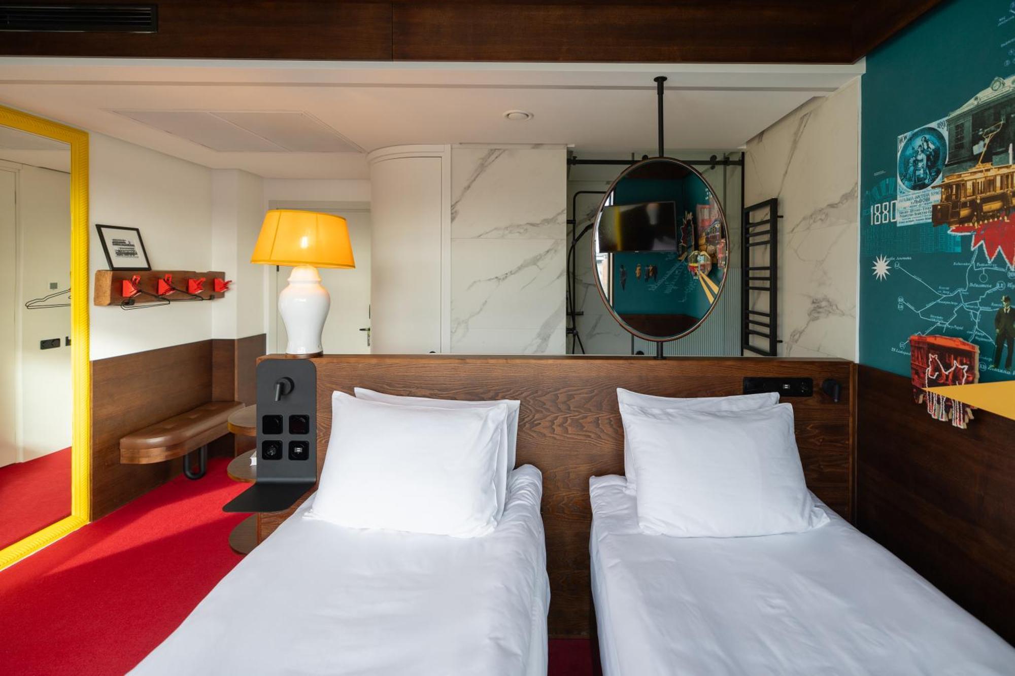 !Fest Hotel Rynok Square Львов Экстерьер фото